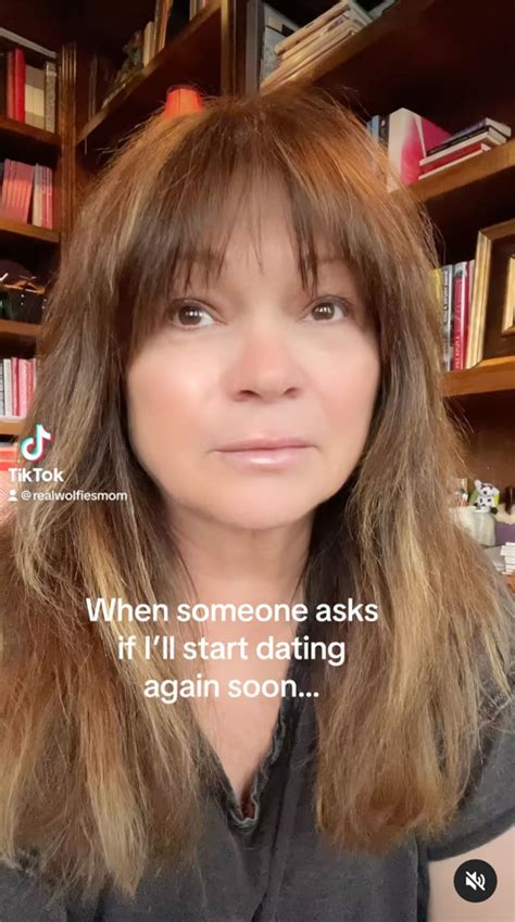 valerie bertinelli pussy|Valerie Bertinelli, 64, poses for mirror selfie in her bra and ...